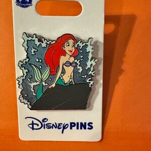 Disney Little Mermaid Ariel Pin with Red and Green